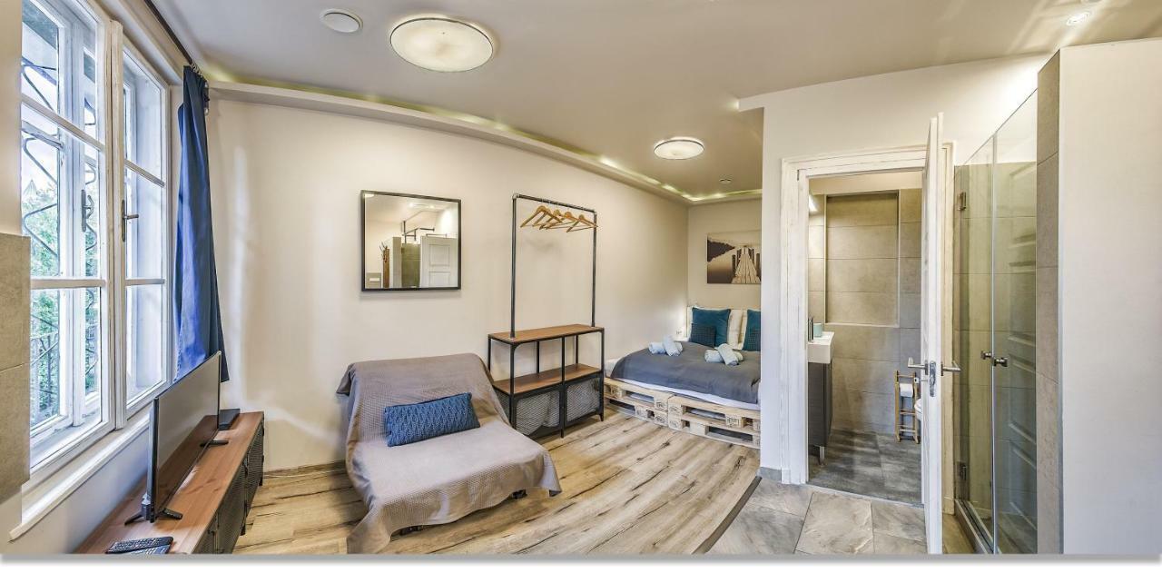 Downtown Boutique Suite Budapest Luaran gambar